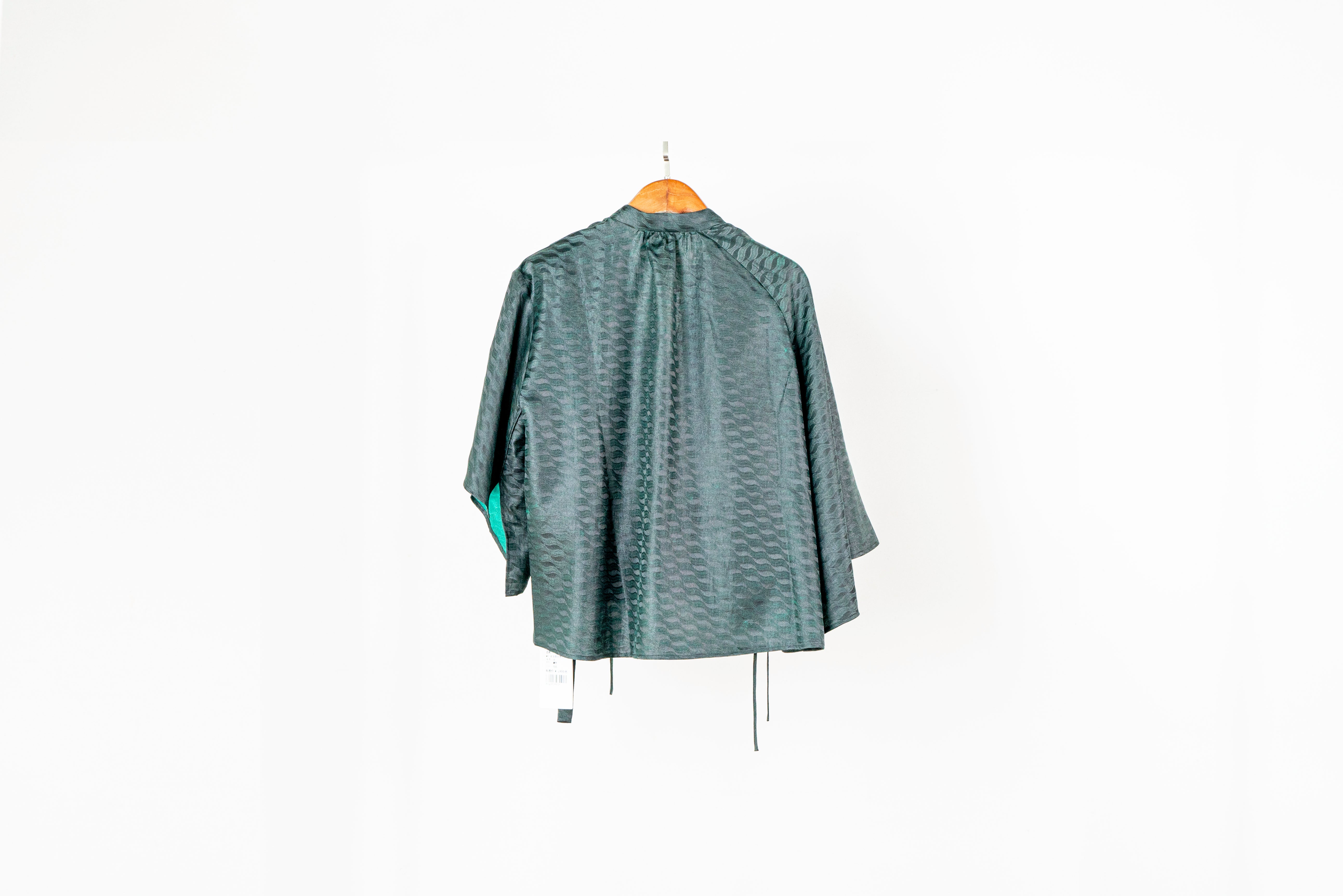Xiangyun Silk Wrap Blouse – Wave Jacquard Edition - Yunsoar